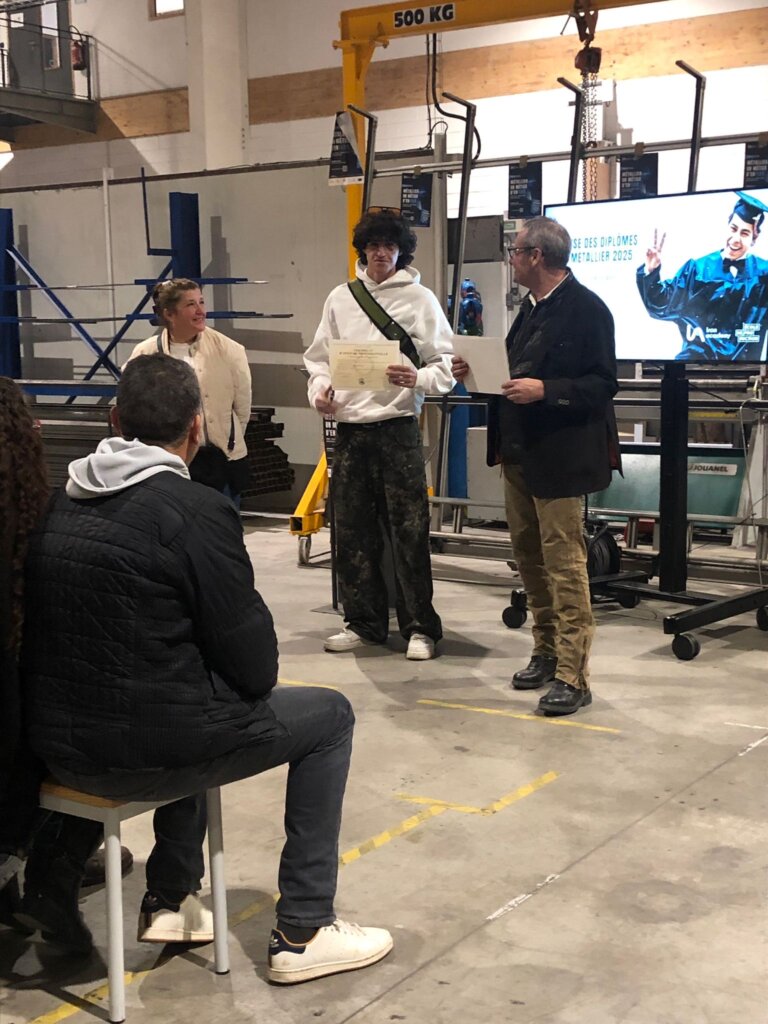 Raphaël, jeune métallier 2025 diplômé au cAP.