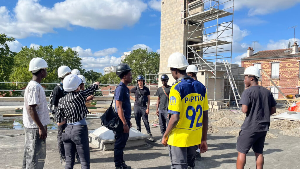 Visite du chantier "Phare" à l'Ile-Saint-Denis par nos jeunes en formation dans le secteur de la métallerie